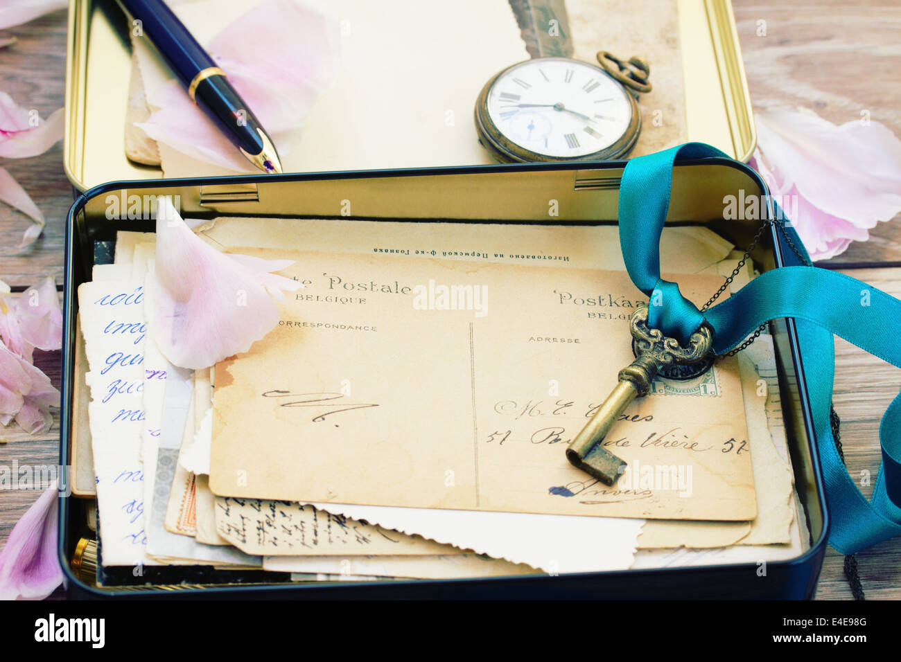 Best Photo Scanning Service 2026 — Mail In and Local Options Compared